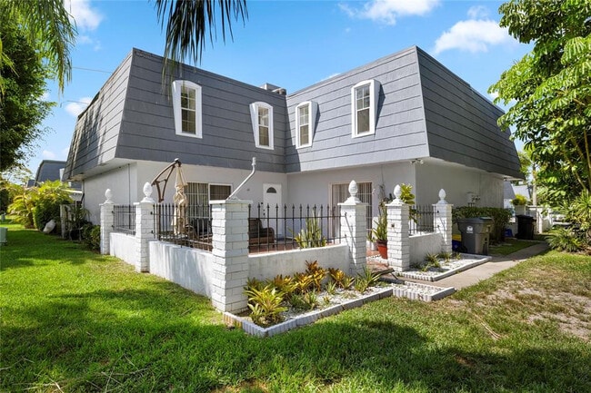 Primary Photo - 12028 Basin St N