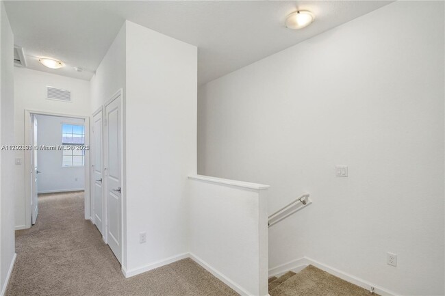 Building Photo - 1121 NW 41st Ln