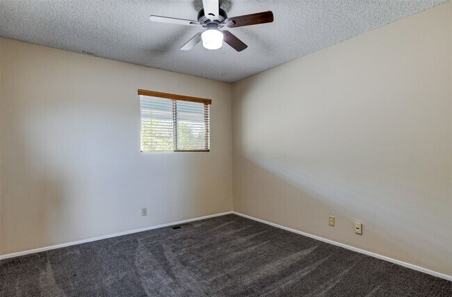 Building Photo - 4 bedroom 2 bathroom home for rent in Prescott