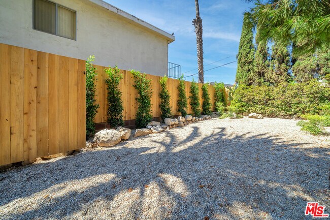 Building Photo - 3436 S Centinela Ave