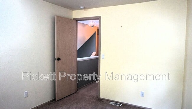 Building Photo - 12949 Granite Ln NW