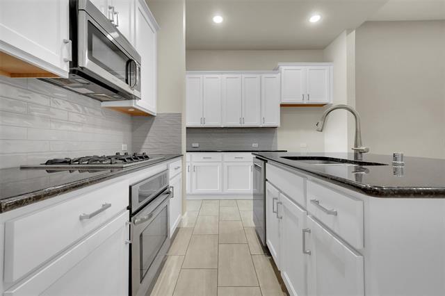 Building Photo - 5805 Zinnia Dr
