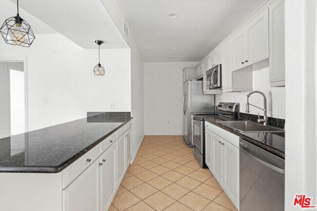 Building Photo - 3740 Santa Rosalia Dr