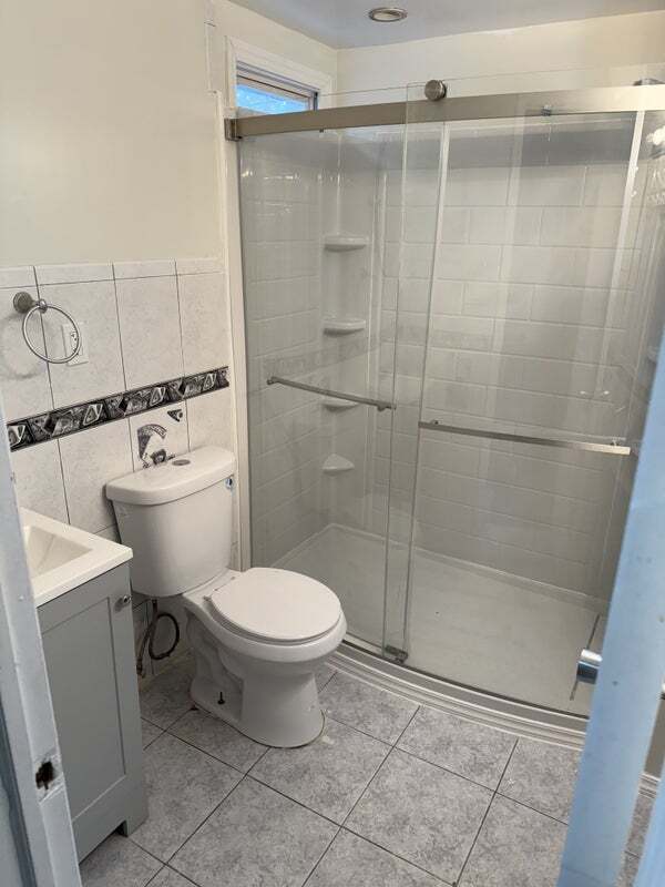 BATHROOM - 114 Pilgrim Pl