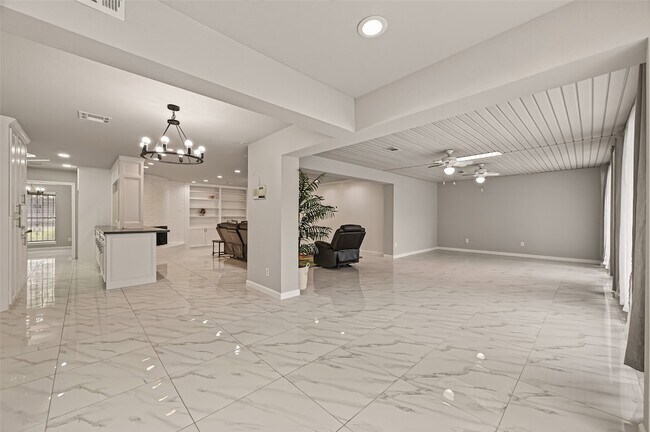 Building Photo - 5207 Bent Bough Ln