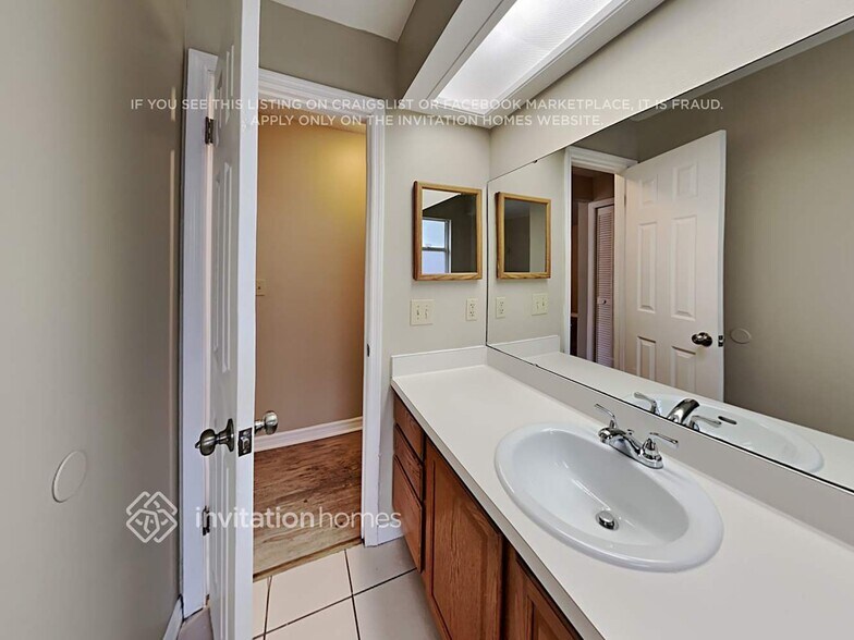 Building Photo - 2800 W Covington Dr