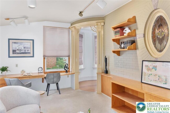 Building Photo - 1505-1509 Hamilton Street Unit Unit 2