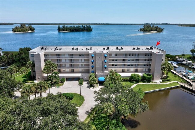 Building Photo - 6061 N River Run Dr