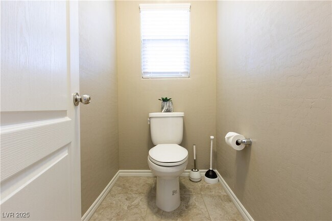 Building Photo - 12382 Loggeta Way