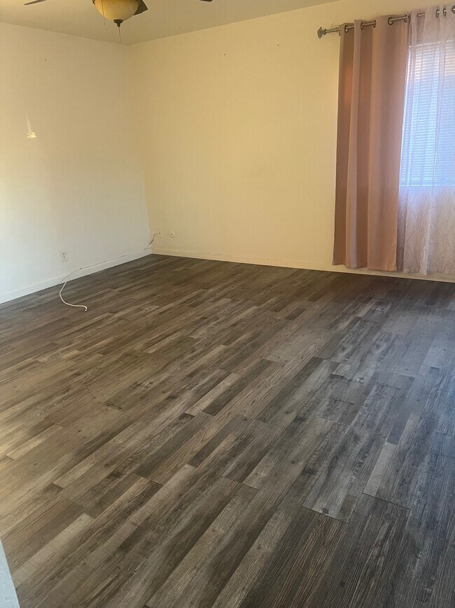 Building Photo - 1875 Pepper Valley Ln