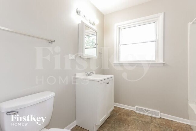 Building Photo - 23 Peyton Dr