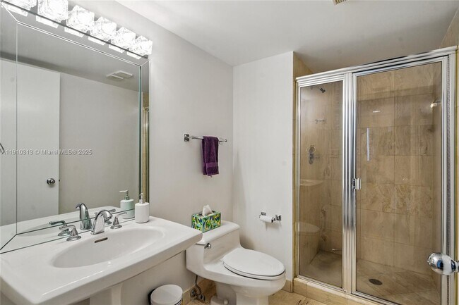 Building Photo - 3600 Mystic Pointe Dr