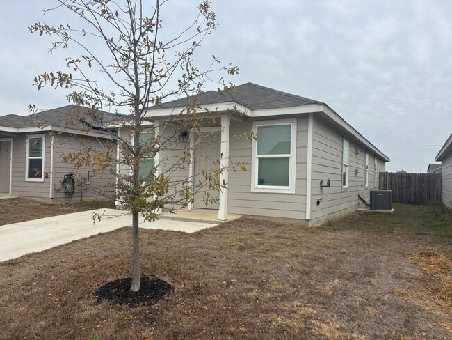 Building Photo - Charming Single-Story Home in Amenity-Rich Silos Community