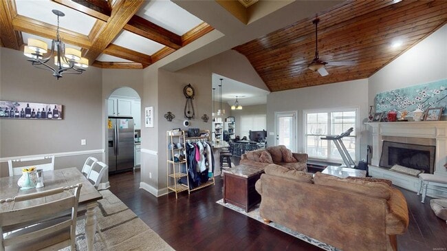 Building Photo - 150 Village Ct