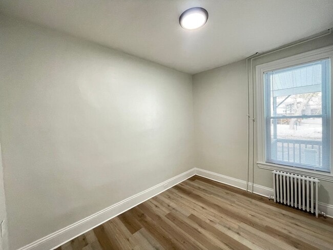 Building Photo - 73 6th St