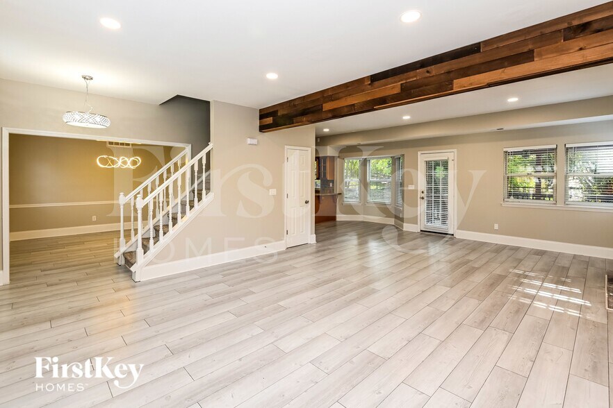 Building Photo - 9906 Elsenham Ln