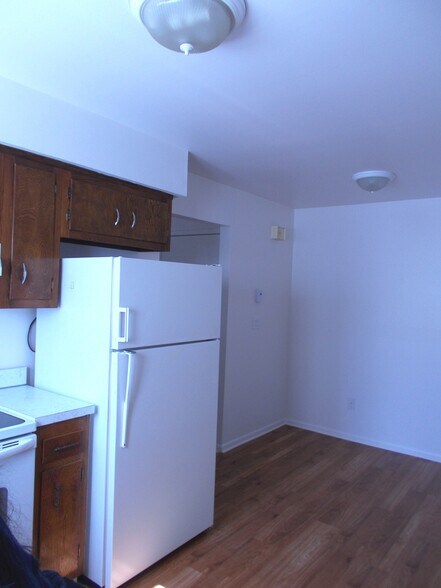 Building Photo - 11 Old Allamuchy Rd