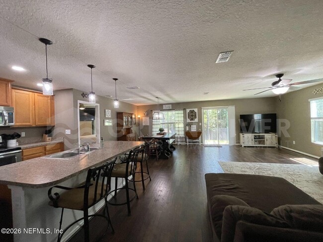 Building Photo - 15366 Bareback Dr