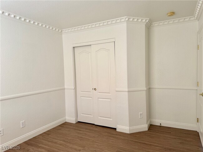 Building Photo - 8896 Tomnitz Ave