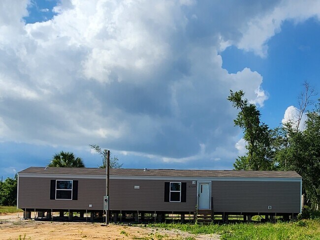 Primary Photo - 2739 E 11th Ct