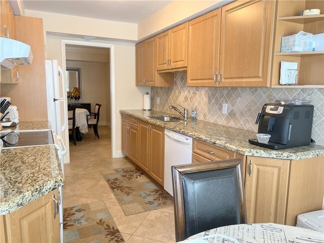 Building Photo - 3400 Galt Ocean Dr
