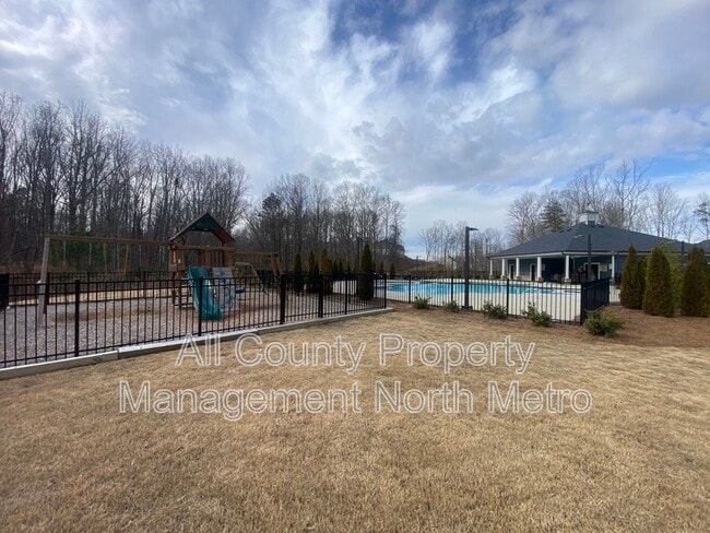 Building Photo - 168 Timberland Ave