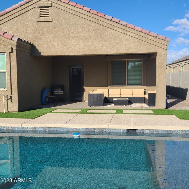 Building Photo - 3703 N 298th Dr
