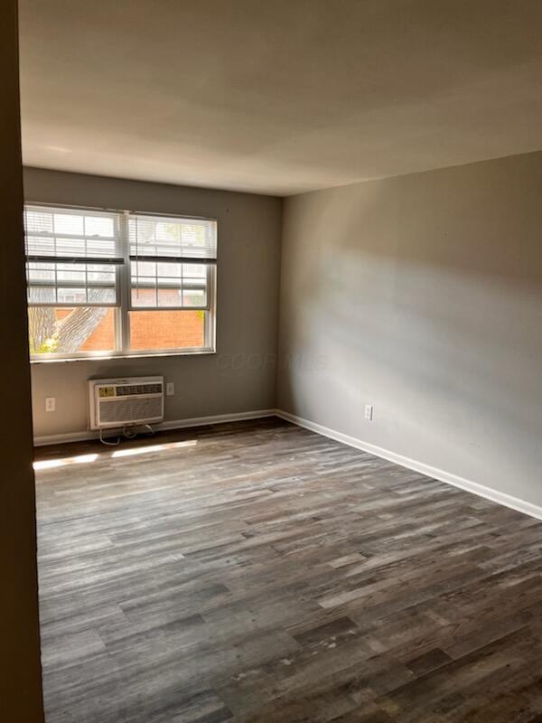 Building Photo - 808 Riverview Dr