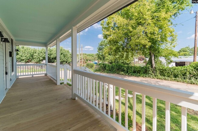 Building Photo - 122 Tryon St