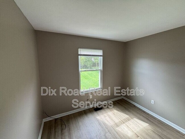 Building Photo - 307 Park Dr
