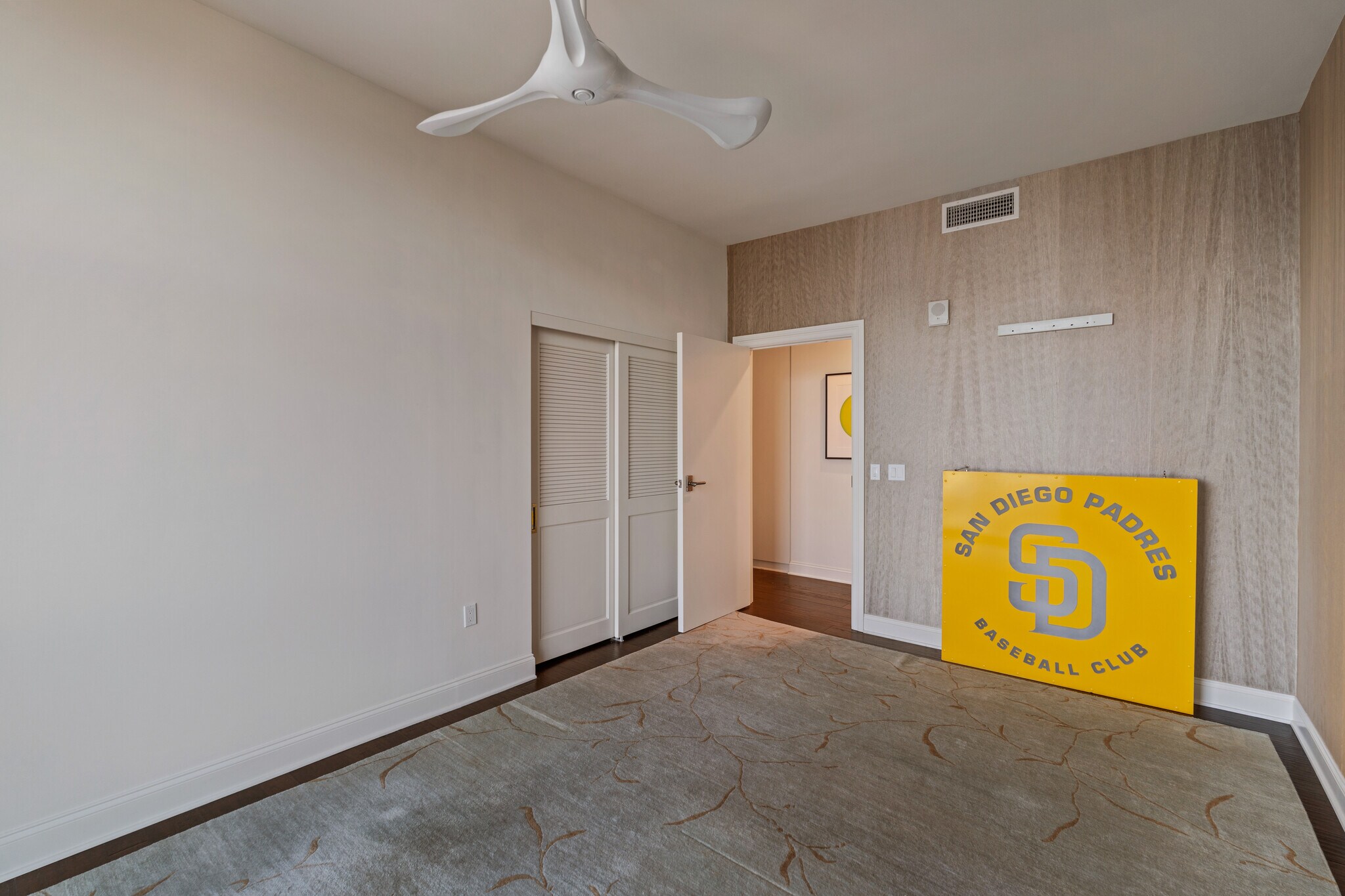 Building Photo - 800 The Mark Ln