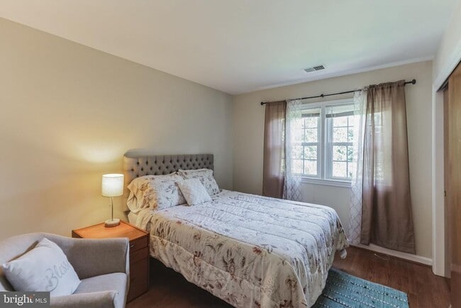 Building Photo - 4600 Linmar Ct