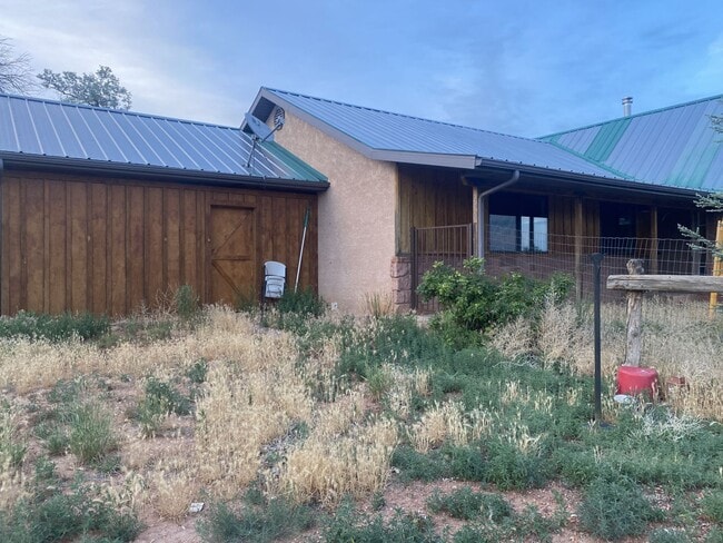 Building Photo - 290 Johnson Canyon Rd