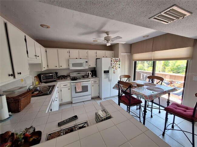 Building Photo - 1697 Brookhouse Cir