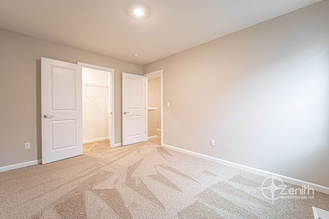 Building Photo - 15312 NE 72nd Way