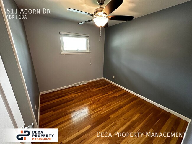 Building Photo - 4 Bedroom House in Lindbergh School District!