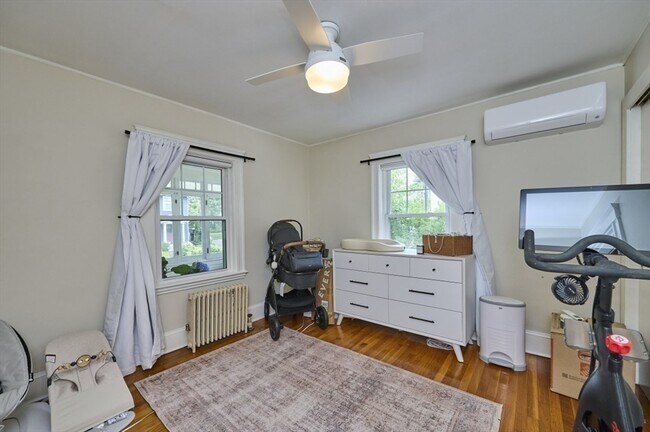 Building Photo - 41 Lynde Ave