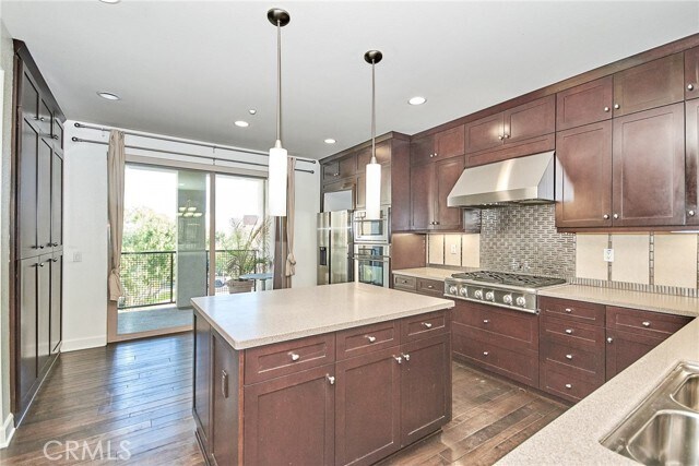 Building Photo - 15 Vantis Dr