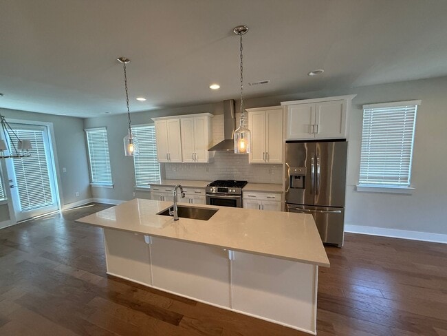 Building Photo - Beauitiful Home in the heart of Ballantyne!!