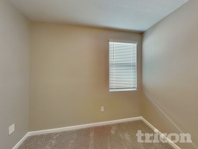 Building Photo - 722 Abita Aly