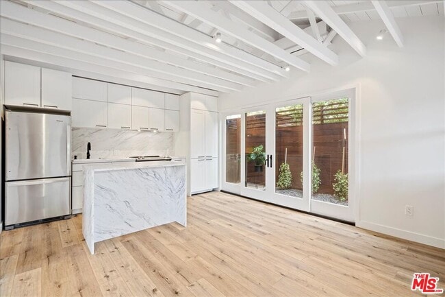 Building Photo - 4027 Moore St