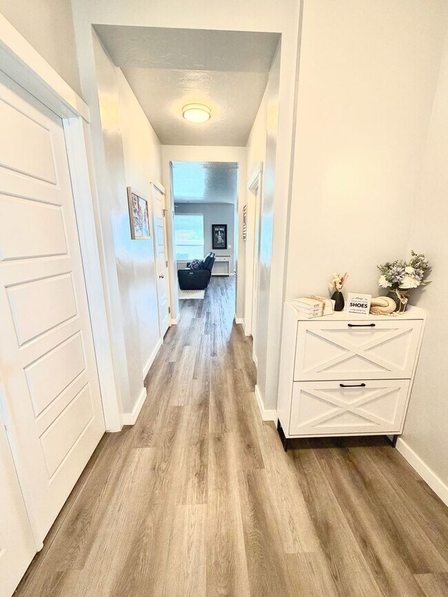 Building Photo - Stunning Nampa Home with RV Parking!