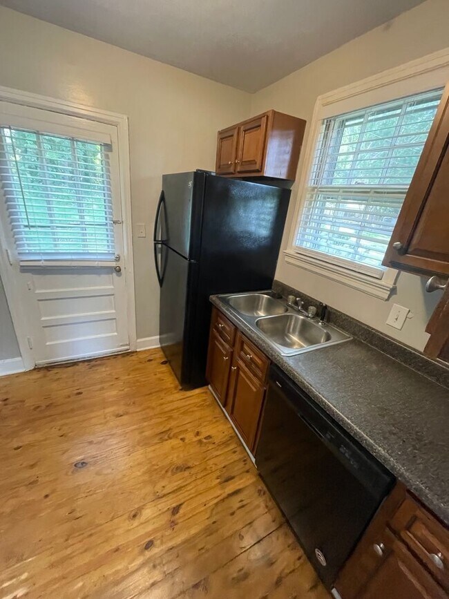 Building Photo - 1413 Revere Rd