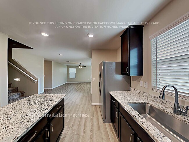 Building Photo - 3938 S 79th Dr