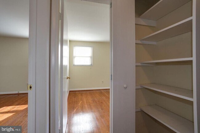 Building Photo - 4510 Washington Blvd