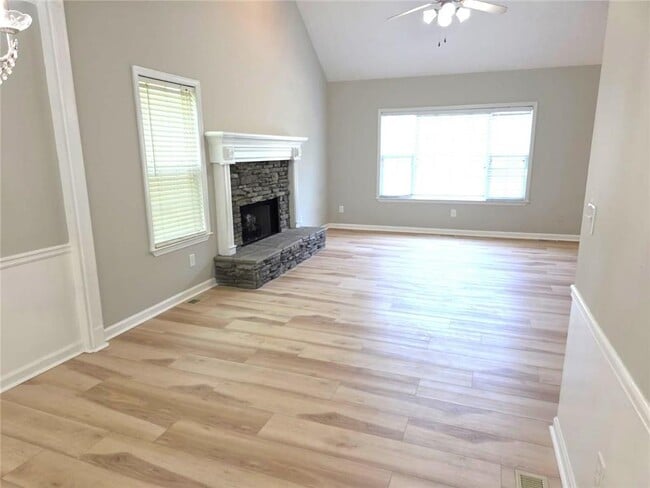 Building Photo - 6009 Deer Springs Ln NW