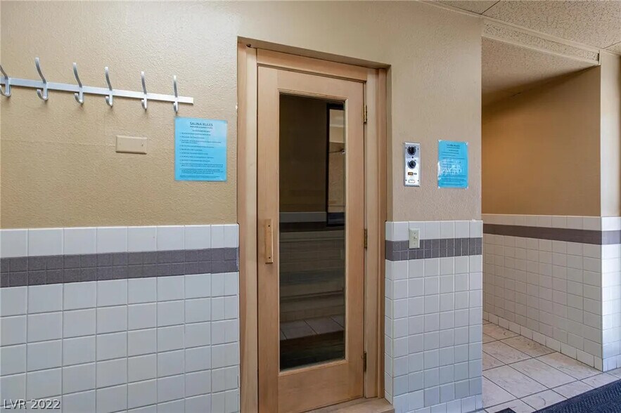 Building Photo - 5130 S Jones Blvd