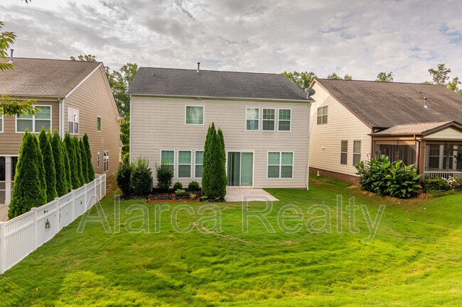 Building Photo - 127 Blossom Ridge Dr