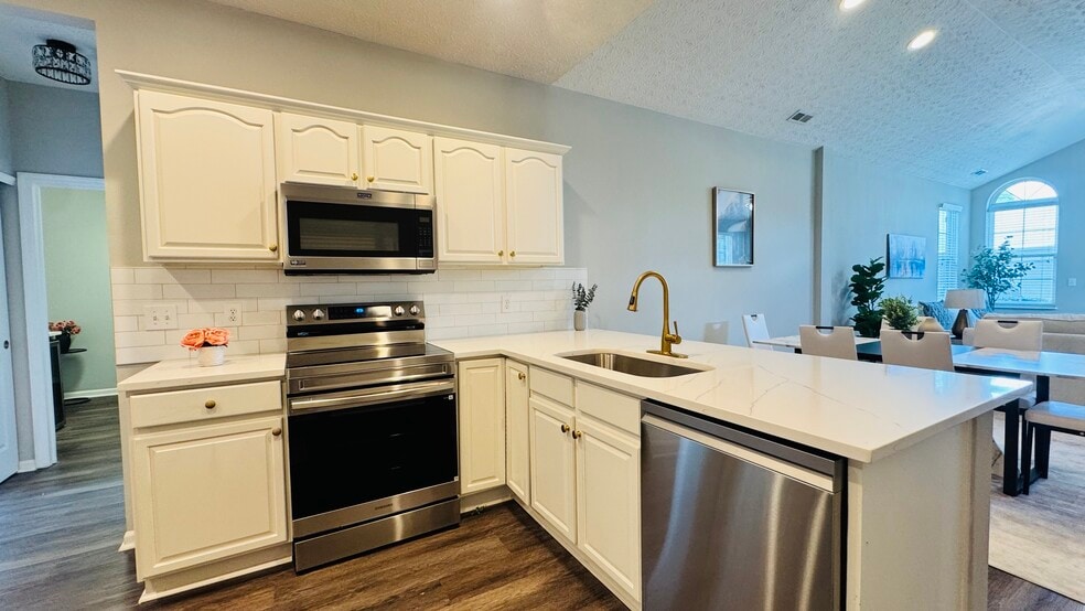 Building Photo - 6214 Brickside Dr