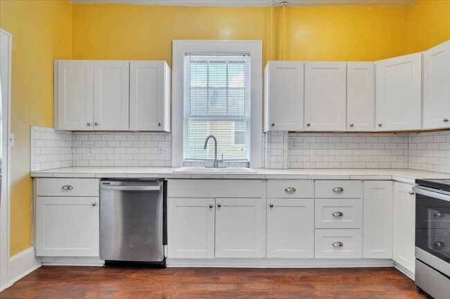 Building Photo - 1144 Wasena Ave SW